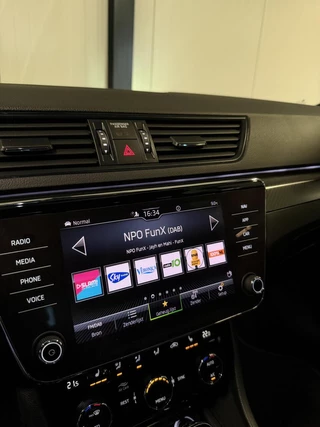 Skoda Superb 1.5 TSI Sportine Pano Virtual Trekhaak Memory / 46