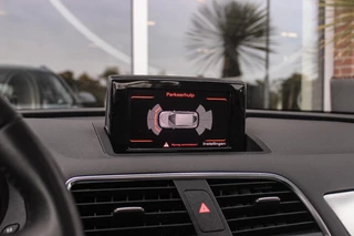 Audi Q3 2.0 TFSI quattro Pro Line | S-tronic Automaat | Panoramadak | 211 pk | Stoelverwarming | Climate control | Navi | Xenon | Bluetooth | 18 inch | PDC | Quattro / 25