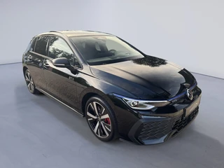 Volkswagen Golf 1.5 eHybrid GTE 272pk / 5JR Garantie / Pano / Trekhaak / DCC / Keyless / Matrix / 360 / HUD / 4