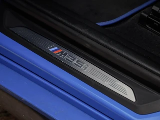 BMW X2 M35i High Executive Panoramadak | Harman Kardon | Sportstoelen | Misano Blue / 16