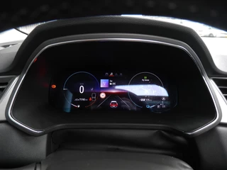 Renault Captur 1.6 E-Tech Plug-in Hybrid 160 Intens | Panorama dak | Achteruitrijcamera | Lichtmetalen velgen | Navigatie | Cruise control | Stoelverwarming | / 19