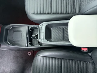 Kia EV4 Fastback GT-PlusLine 81.4 kWh  FULL OPTIONS - *DEMO* - Head-up Display - 360 Camera - Stoelverwarming/ventilatie - Glazen Schuif-/kanteldak - Elektrisch verstelbare voorstoelen - Dodehoekcamera - Fabrieksgarantie tot 2032 Direct leverbaar! / 33