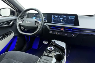 Kia EV6 GT-Line 77.4 kWh SOH: 100%! | Glazen schuifdak | Trekhaak | Stoel & Stuurverwarming | Electrische achterklep | Keyless | Rondomzicht camera / 5