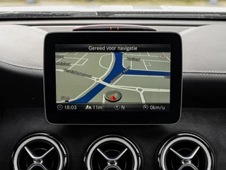 Mercedes-Benz A-klasse 180 d AMG White Art Edition Panoramadak Camera LED Stoelverwarming Sfeerverlichting Apple CarPlay/Android Auto Dealeronderhouden / 23