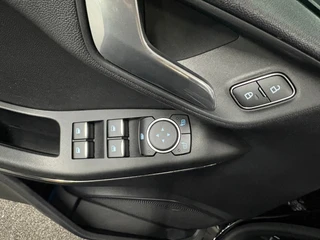 Ford Fiesta 1.0 EcoBoost Hybrid Titanium/ NL auto/ Navi/ Airco/ Cruise control / 12