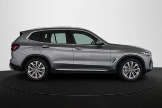 BMW X3 xDrive30e Panoramadak Merino Leder Apple CarPlay Achteruitrijcamera / 37