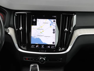 Volvo V60 2.0 T6 Recharge AWD 340PK Inscription | Memory | H&K Audio | Trekhaak / 18
