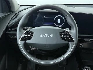 Kia Niro EV Edition Advanced 64.8 kWh - SOH 98,3% - Stoel-/stuurverwarming - Elektrisch verstelbare bestuurdersstoel - Leder - Navigatie - - Fabrieksgarantie t/m 2031 / 38