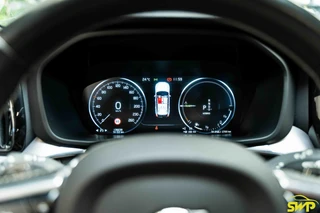 Volvo XC60 2.0 T8 Twin Engine AWD R-Design | Pano | Trekhaak zwenkbaar | Navi | Cam / 8