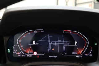 BMW 3 Serie Touring 320i High Executive M Sport Pakket Automaat  / Live Cockpit Professional / Leder / Achteruitrijcamera / DAB / Stoelverwarming / Hifi / Ambiance Verlichting / 18 Inch / LED / Chrome Line / Parkeersensoren voor+achter / Climate Control / 27