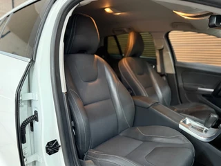 Volvo V60 1.6 T4 R-Design | Navi | Trekhaak | 180PK | Winter Pack | High Performance Audio | Leder/Alcantara / 4