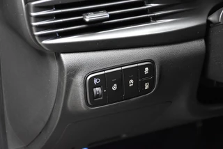 Hyundai Bayon 1.0 T-GDI 48V 100PK DCT7 Premium Automaat Stuurverwarming Stoelverwarming All Season / 12