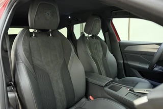 Peugeot e-308 SW GT 54 kWh / 16
