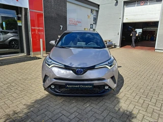 Toyota C-HR 1.8 Hybrid Dynamic / 6