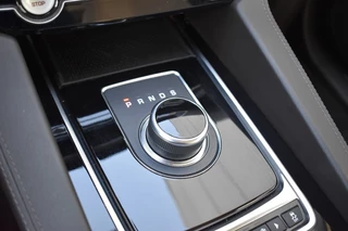Jaguar F-PACE 2.0T AWD PRESTIGE LEDER + STOEL VERW. / P.CAM / ALL SEASON / 25
