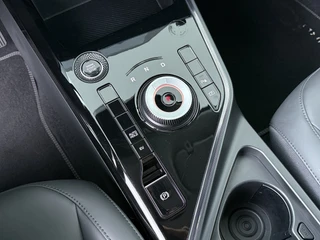 Kia Niro 1.6 GDi PHEV DynamicLine  - Camera - Navigatie - AppleCarplay - Android Auto - Fabrieksgarantie tot 12-2032 of 150.000km / 32