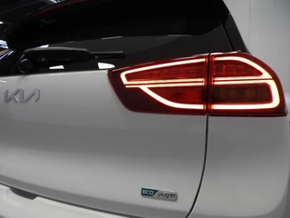 Kia Niro 1.6 GDi PHEV Plug-In DynamicPlusLine NAVI/CAMERA/LED/16"LMV! / 35