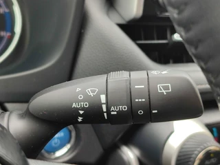 Toyota RAV4 2.5 HYBRID STYLE LEDER STOEL/STUURVERW PARK-SENSOREN EL-STOEL EL-ACHTERKLEP APPLE/ANDROID CAMERA CLIMA LED PRIVACY GLASS 17'' LM-VELGEN / 16