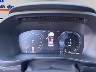 Volvo XC40 1.5 T5 Recharge R-design Inscription Expression / 12