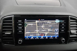 Škoda Karoq 1.5 TSI ACT Greentech 150pk Business / 24