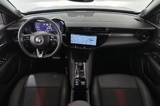 Alfa Romeo Junior 1.2 Turbo Hybrid Ibrida Speciale Pack Techno Stoelverwarming Camera / 8