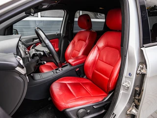 Mercedes-Benz B-Class 250 Ambition Rood leder | Xenon | Camera | Navi | Trekhaak | PDC v+a | Cruise control / 6