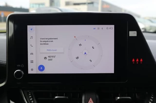Toyota C-HR 1.8 HYBRID STYLE APPLE/ANDROID STOELVERW. BLIND-SPOT NAVI AD-CRUISE HALF-LEDER 18"LM-VELGEN / 33