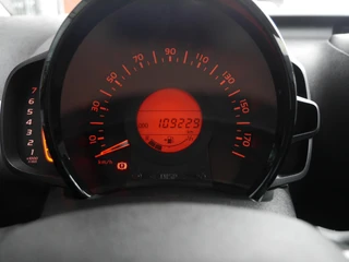 Peugeot 108 1.2 Puretech Allure Lichtmetalen velgen | Getint glas | Airco | Bluetooth | Touchscreen / 20
