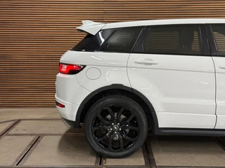 Land Rover Range Rover Evoque 2.0 Si4 HSE Dynamic Panorama | Leder | Camera | LED | Trekhaak | 4WD | Stoelverwarming | NAP | / 20