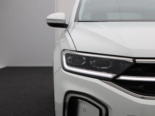 Volkswagen T-Roc 1.5 TSi 150 Pk Automaat Style | Carplay | IQ.Light LED | Panoramadak | Virtual Cockpit | Adaptive Cruise | 17 Inch / 11