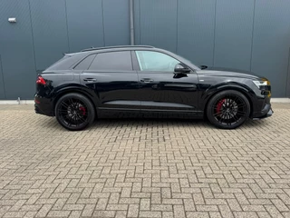 Audi Q8 55 TFSI QUATTRO * S-line * Panoramadak * Stoel koeling/verwarming * Stoel/spiegel memory * / 5