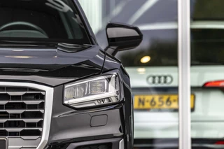 Audi Q2 35 TFSI S Edition  | 2x S-line | NL Auto | Virtual / 19