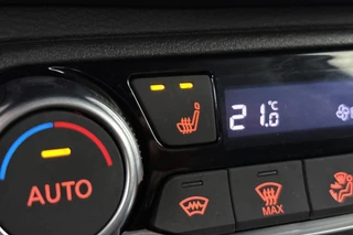 Nissan Juke 1.6 Hybrid N-Design Automaat Trekhaak Stoelverwarming Keyless / 23