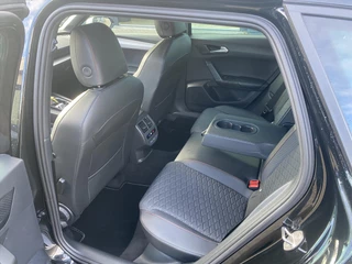 SEAT Leon Sportstourer 1.5 eTSI 150pk DSG-7 FR Business Intense / 29