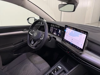 Volkswagen Golf Variant 1.5 eTSI 150pk DSG Style Pano dak / 32