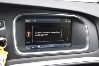 Volvo V40 1.6 T3 MOMENTUM NAVI / PDC / STOEL VERW. / TREKHAAK / 28