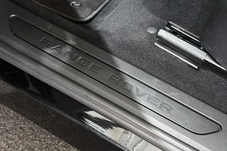 Land Rover Range Rover Evoque 1.5 P300e AWD SE Leder Memory Stuur-Stoelverwarming Camera / 26