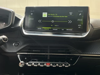Peugeot 208 PureTech 100 GT  | Panoramadak | Keyless | Adaptive Cruise Control | Stoelverwarming | / 12