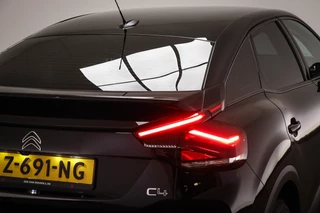 Citroen C4 1.2 Puretech Feel Pack | COLOR GLOSSY BLACK PACK | HALF LEDER | STOELVERWARMING | DAB | CAMERA / 21