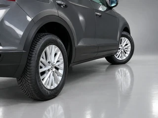 Volkswagen T-Roc 1.0 TSI Style 116 pk  | adaptieve cruise control | navigatie | parkeersensoren | all season banden | climate control / 11