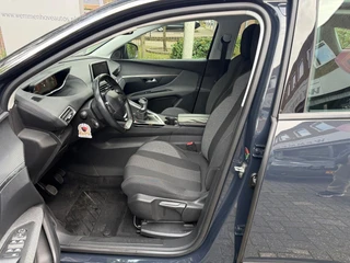 Peugeot 3008 1.2 PureTech Blue Lease Executive / 17