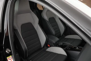 Volkswagen Golf 1.5 272pk eHybrid GTE Trekhaak 360Camera Memory Leder Stoelventilatie HUD Navigatie Panoramadak / 2