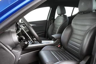 Alfa Romeo Tonale 1.3T PHEV Veloce Leder Stoelventilatie Stoelverwarming Harman Kardon Keyless / 7