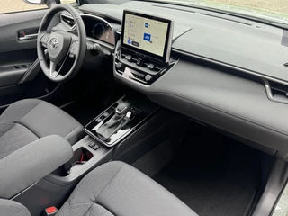 Toyota Corolla Cross 2.0 Hybrid 180 DYNAMIC NIEUW DIRECT LEVERBAAR! BLIND SPOT STOEL/STUURVERW KEYLESS 18'' LM-VELGEN APPLE/ANDROID NAVI CLIMA AD-CRUISE PARK-SENSOREN / 5