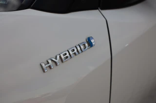 Toyota C-HR 1.8 Hybrid Dynamic|Automaat|Trekhaak|Stoelverwarming|Camera|Navi|ACC / 19