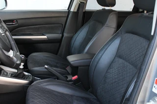 Suzuki Vitara 1.4 Boosterjet Style Smart Hybrid / NAVI / ADAPTIVE CRUISE / NAVI / APPLE CARPLAY / 10