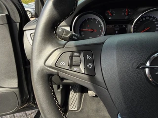 Opel Astra 1.2 Business Edition - NL Auto Cruise Airco Navi Bluetooth / 23