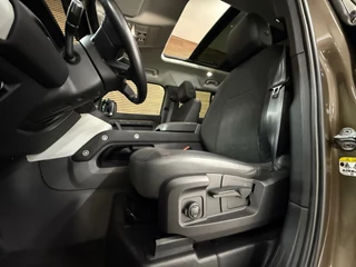 Land Rover Defender 110 2.0 D200 110 | Pano | PPF | Meridian | Trekhaak | Carplay | Geel kenteken / 46