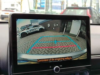 Toyota Yaris 1.5 Hybrid 115 DYNAMIC NL-AUTO STOEL/STUURVERW BLIND SPOT PARK-SENSOREN NAVI CAMERA CLIMA AD-CRUISE APPLE/ANDROID KEYLESS 16'' LM-VELGEN / 35