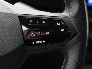 CUPRA Born Performance One 62 kWh 204 Pk | Stoel/Stuurverwarming | Camera | Adaptive Cruise | Navigatie | 18 Inch | 66.591 Km !! / 24